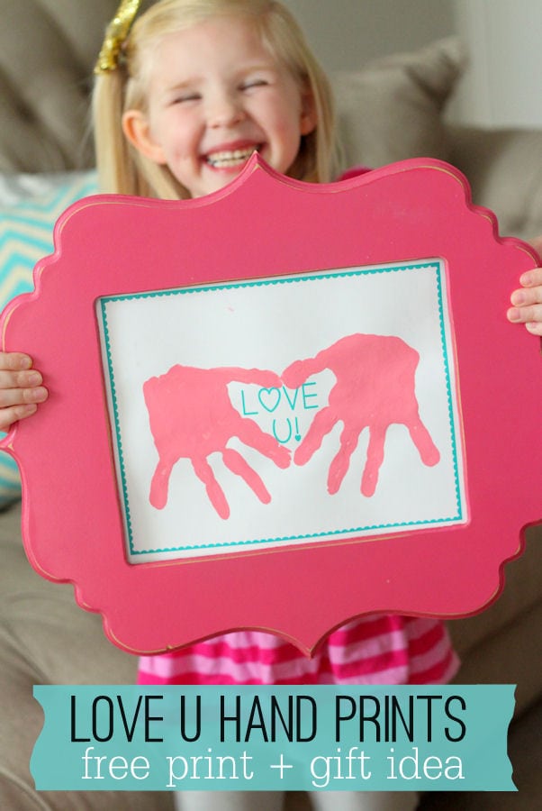 Cute LOVE U Hand Prints printable - perfect gift for Valentine's Day! { lilluna.com } Super easy and kids will have fun helping!!