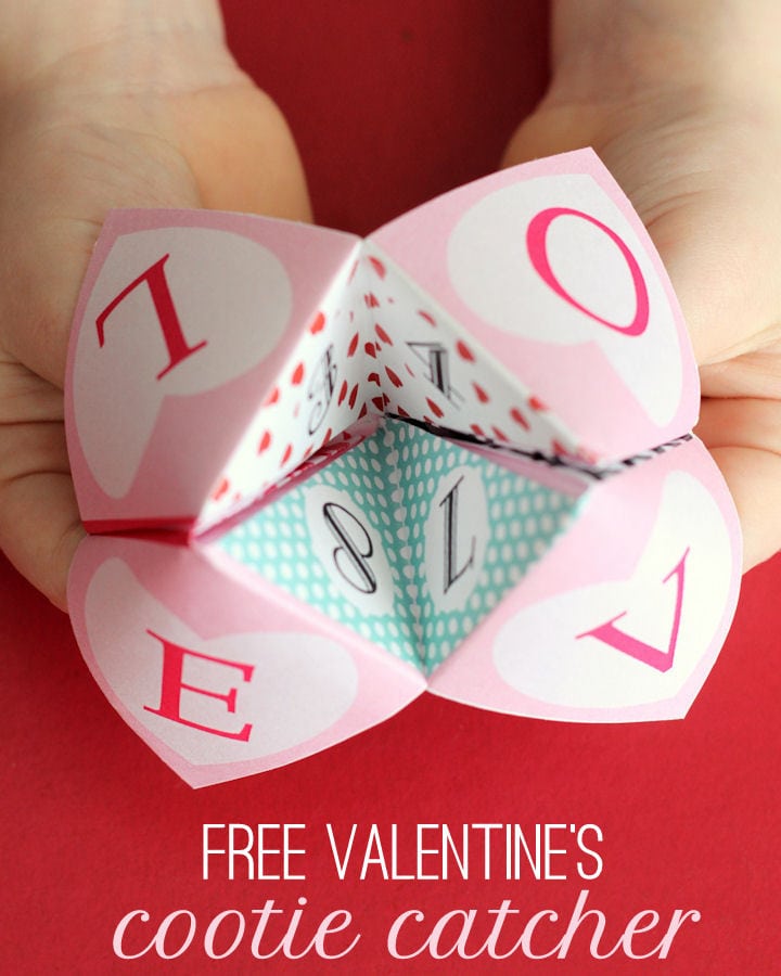 Free Printable Valentine's Cootie Catcher { lilluna.com } How cute and fun are these childhood favorites!