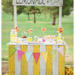 A tutorial on how to make a fun, bright and Vintage Lemonade Stand. { lilluna.com }