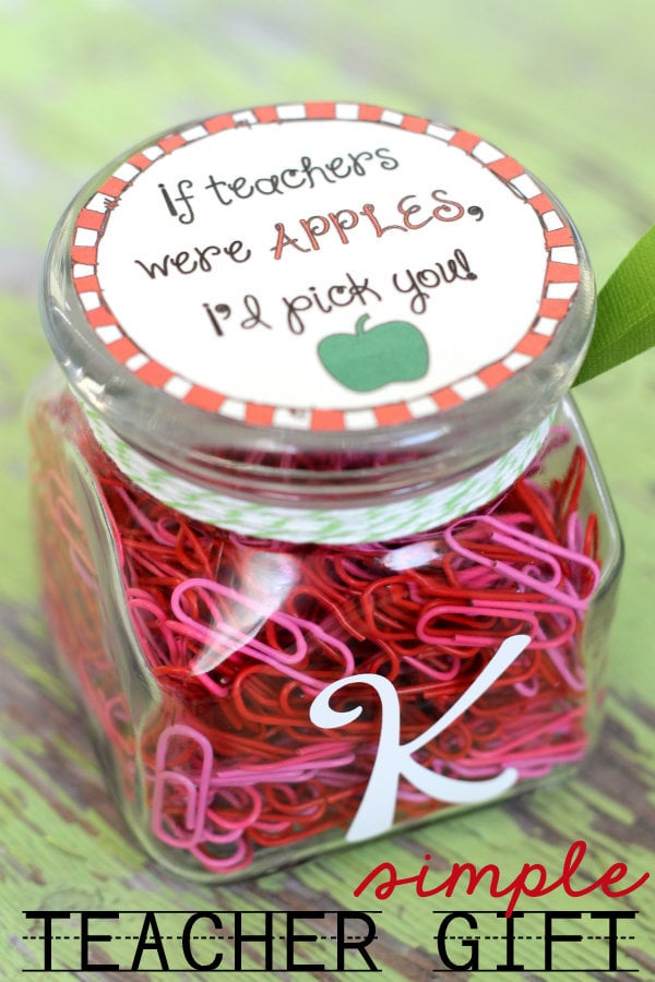 If Teachers Were Apples I'd Pick You - CUTE gift idea and free print on { lilluna.com }
