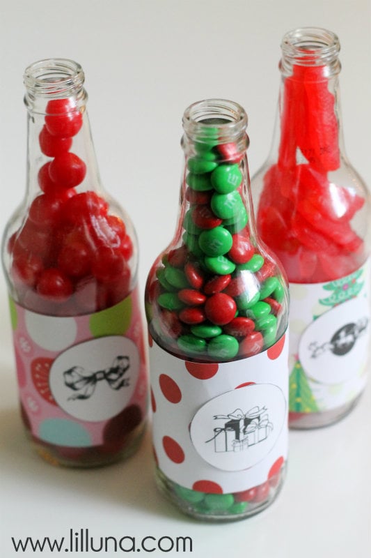 Christmas Pop Bottle Gift Set!! Such a fun way to give a variety of treats!! FREE prints on { lilluna.com }