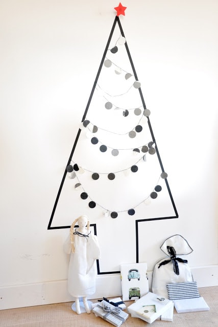 A beautiful collection of 30 Handmade Christmas Trees! Lots of great ideas to inspire you!