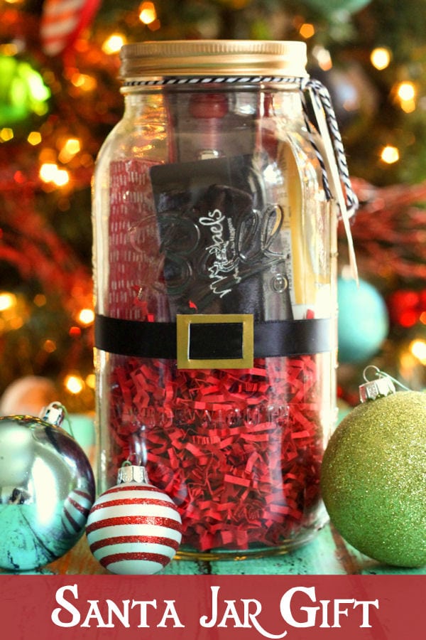 Super Cute and Simple Santa Jar Gift filled with favorite things - tutorial on { lilluna.com }