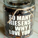Valentine's Gift idea - so many RIESENS why I love you! Free print on { lilluna.com }