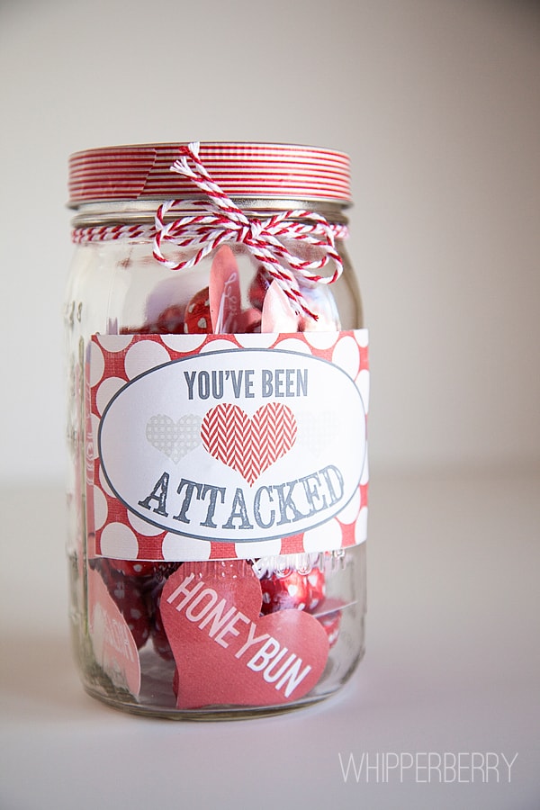 25+ Candy Valentine's Ideas on { lilluna.com } The perfect treat for your sweet tooth!