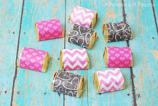 25+ Candy Valentine's Ideas on { lilluna.com } The perfect treat for your sweet tooth!