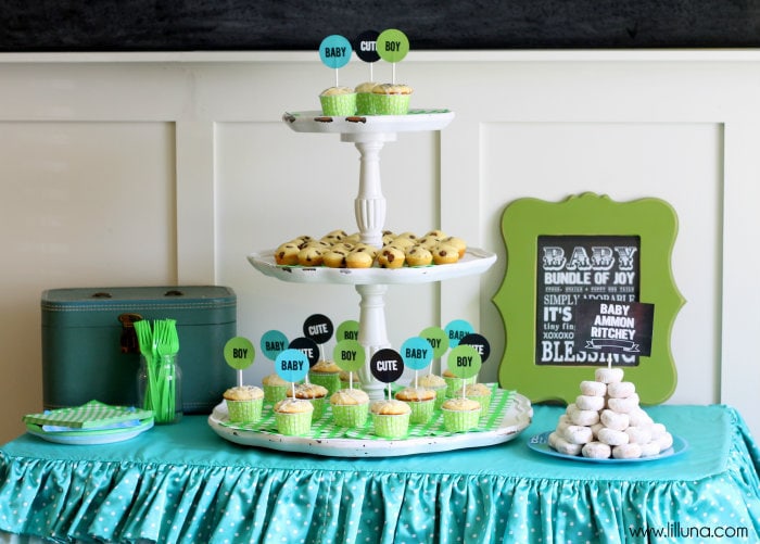 CUTE Baby Shower decor { lilluna.com } Great decor & food & ideas to throw a color themed baby shower.