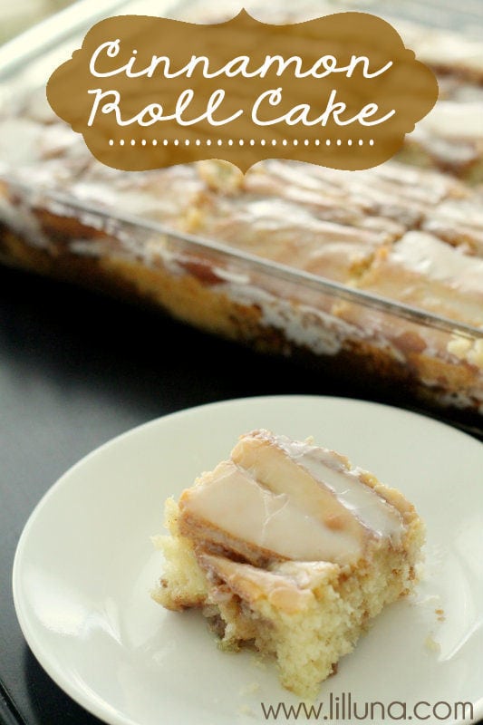 Cinnamon Roll Cake - a must-keep recipe from { lilluna.com } If you love cinnamon rolls, then you'll love this soft cinnamon cake!