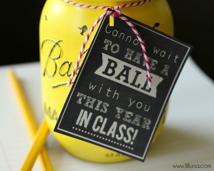 Vintage Ball Jar Teacher Gift with free print on { lilluna.com } Fill with pencils or flowers!!