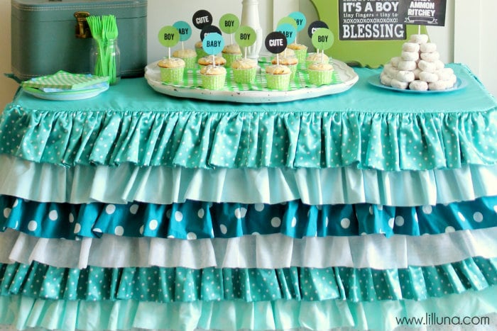 CUTE Baby Shower decor { lilluna.com } Great decor & food & ideas to throw a color themed baby shower.