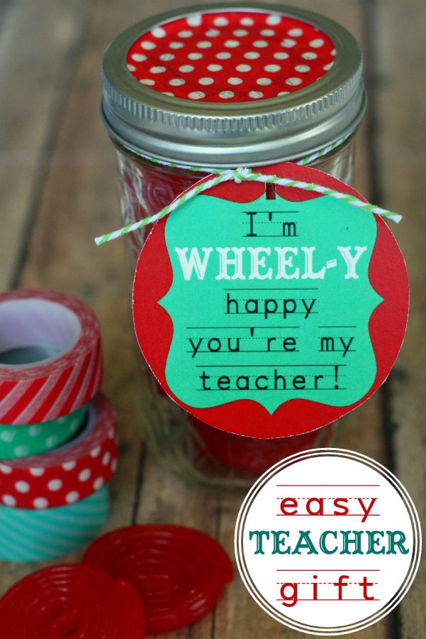 15 Back To School Teacher Gifts to send with your kids the first week of school!! { lilluna.com }