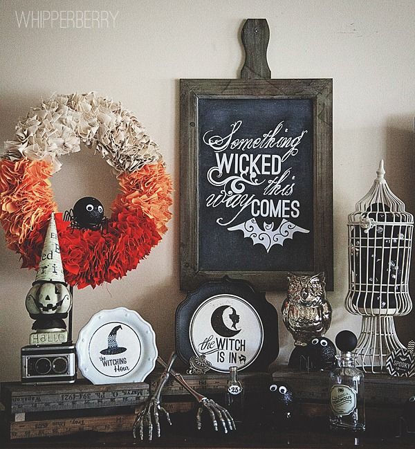 45 Halloween Decor Ideas - TONS of spooky and fun Halloween decorations to inspire you!! { lilluna.com }