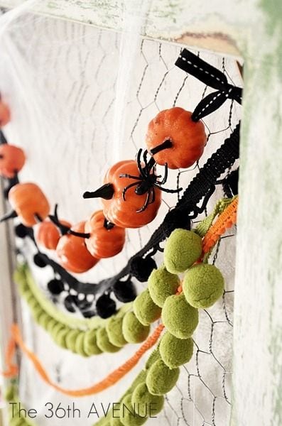 45 Halloween Decor Ideas - TONS of spooky and fun Halloween decorations to inspire you!! { lilluna.com }