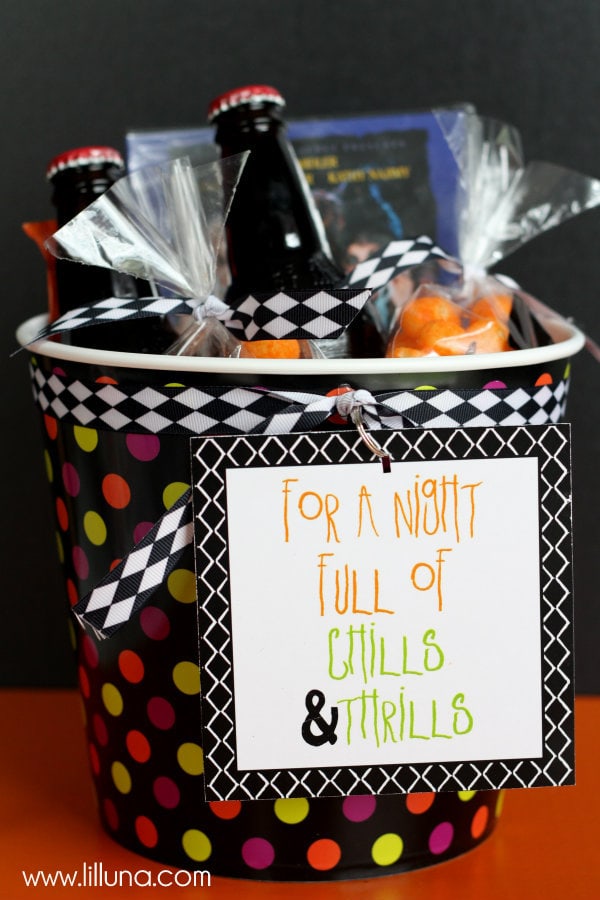 Adorable Halloween Movie Night Gift - A cute basket filled with yummy treats & a movie - perfect for date night { lilluna.com }