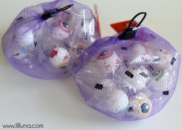 Simple Halloween Gift Idea - I've Got My Eyes on You! Kids will love this fun idea!