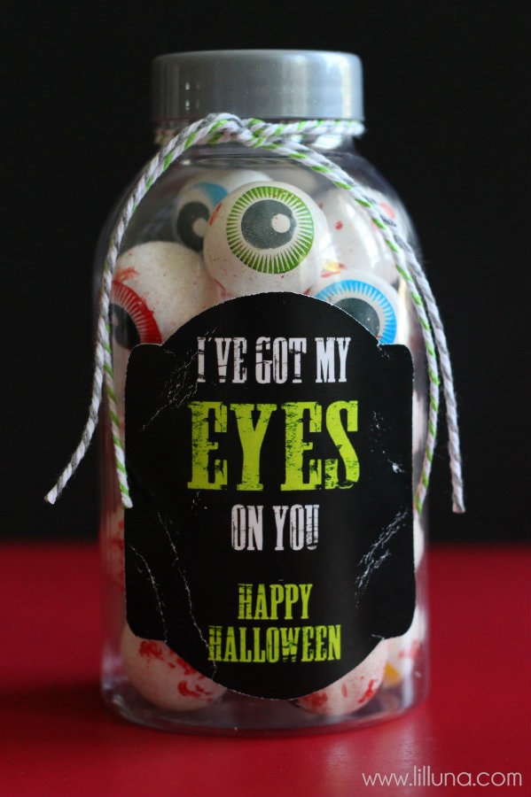 Simple Halloween Gift Idea - I've Got My Eyes on You! Kids will love this fun idea!