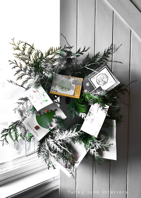 25+ Christmas Decor Ideas - tons of very cute and creative decor ideas for Christmas! { lilluna.com }