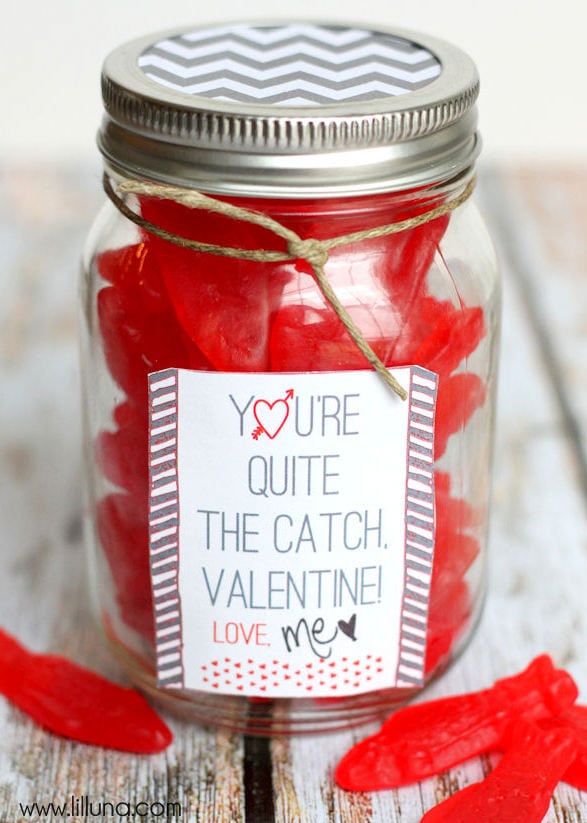 Quite the Catch Valentine's Gift and FREE print on { lilluna.com } Cute and simple!