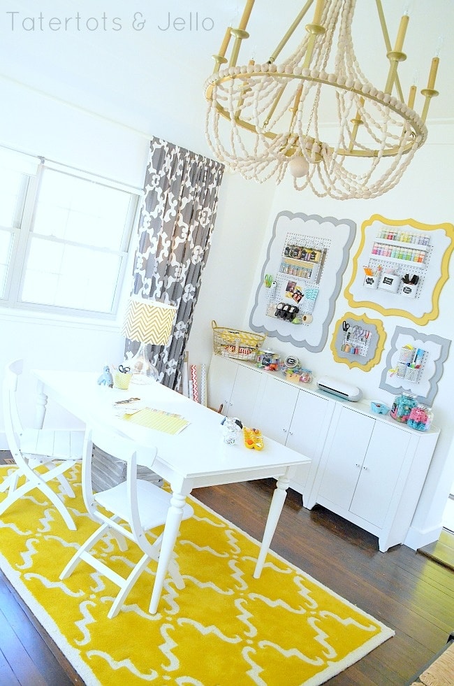 20 Ideas for Designing a Craft Room at Home