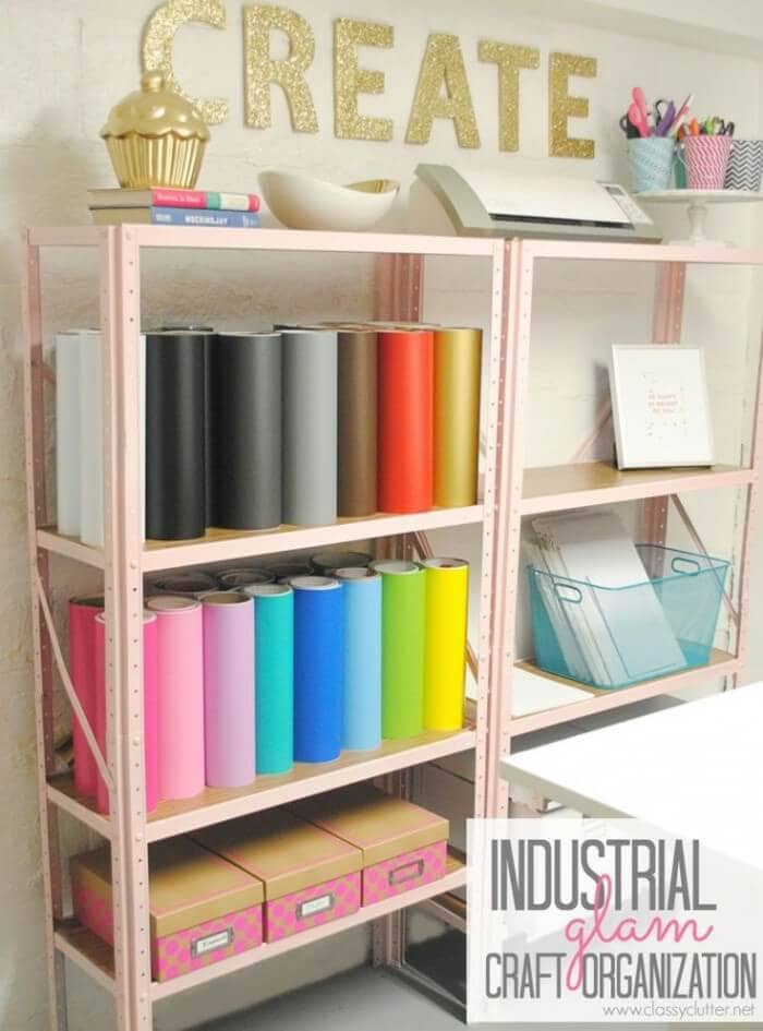 20+ Craft Room Organization Ideas to help keep your craft room neat and tidy! { lilluna.com }