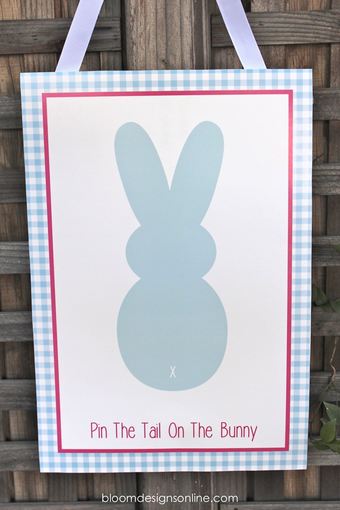 Super cute Pin The Tail On The Bunny game - free print on { lilluna.com } 