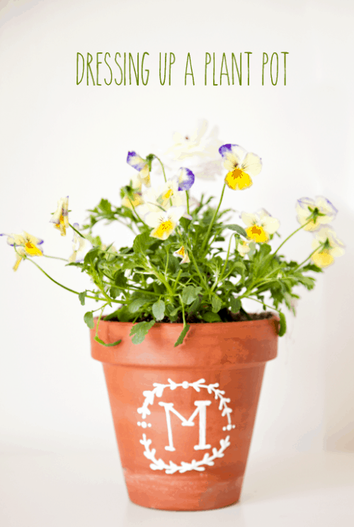 Dressing up a Planted Pot - so easy and perfect for Mother's Day or any gift! { lilluna.com }
