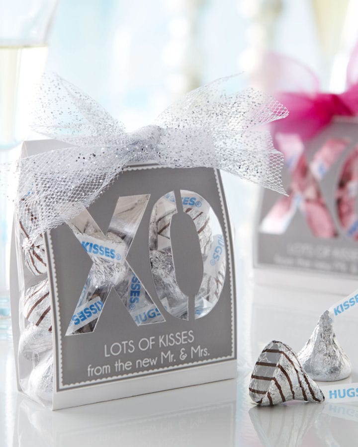 Kisses XO Wedding Favors Tutorial { lilluna.com }