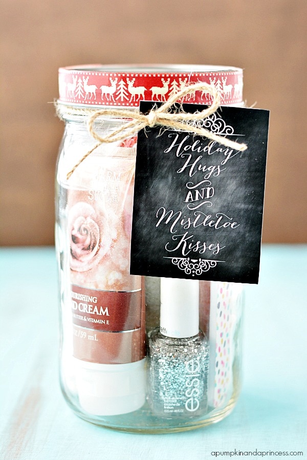 ADORABLE Pedi in a Jar Gift Idea - perfect for Christmas! All a girl needs to pamper herself fit into this cute jar with FREE tag.