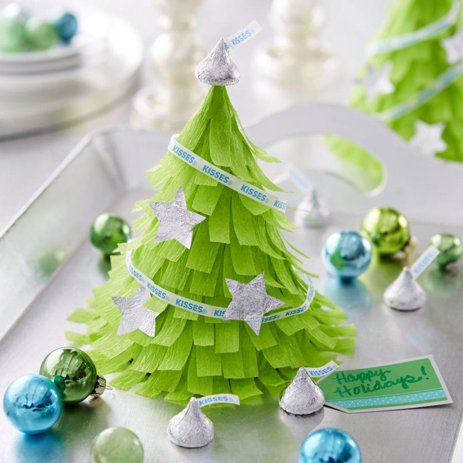 Hershey's Mini Christmas Tree Pinata filled with candy - cute favors! { lilluna.com }