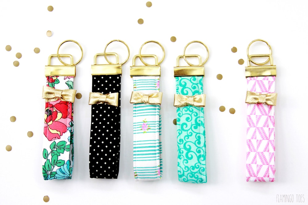 Kate Spade inspired Key Fobs - learn how to make them with this easy tutorial on { lilluna.com }