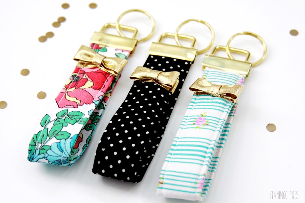 Kate Spade inspired Key Fobs - learn how to make them with this easy tutorial on { lilluna.com }