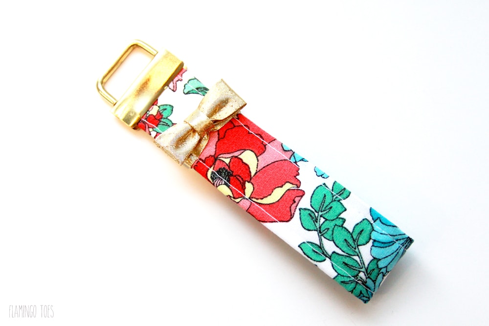 Kate Spade inspired Key Fobs - learn how to make them with this easy tutorial on { lilluna.com }