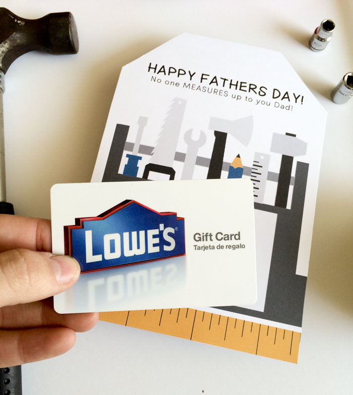 FREE Father's Day Printable Card that you can easily attach a gift card to - PERFECT! { lilluna.com }