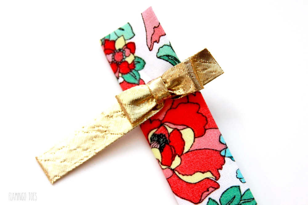 Kate Spade inspired Key Fobs - learn how to make them with this easy tutorial on { lilluna.com }