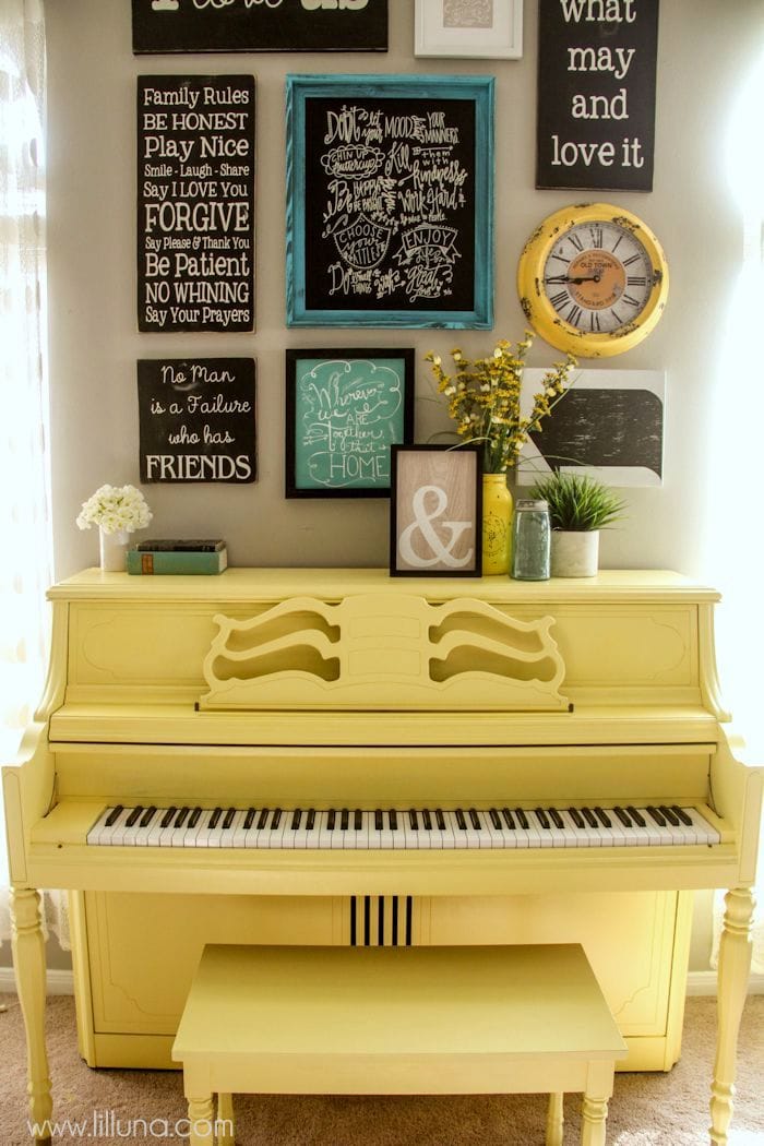 How to paint your piano - it's easier than you think! Tutorial on { lilluna.com }