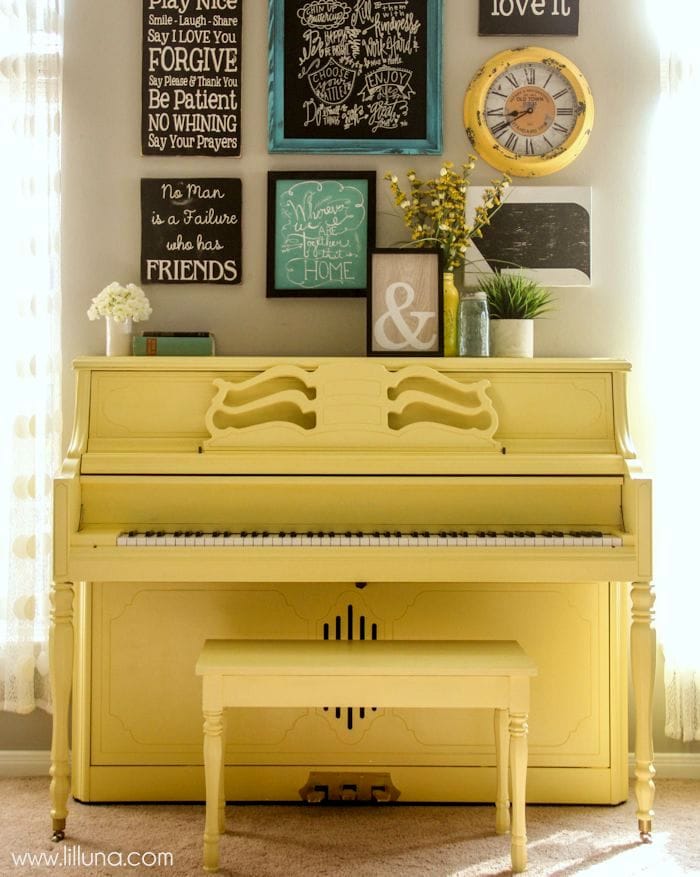 How to paint your piano - it's easier than you think! Tutorial on { lilluna.com }