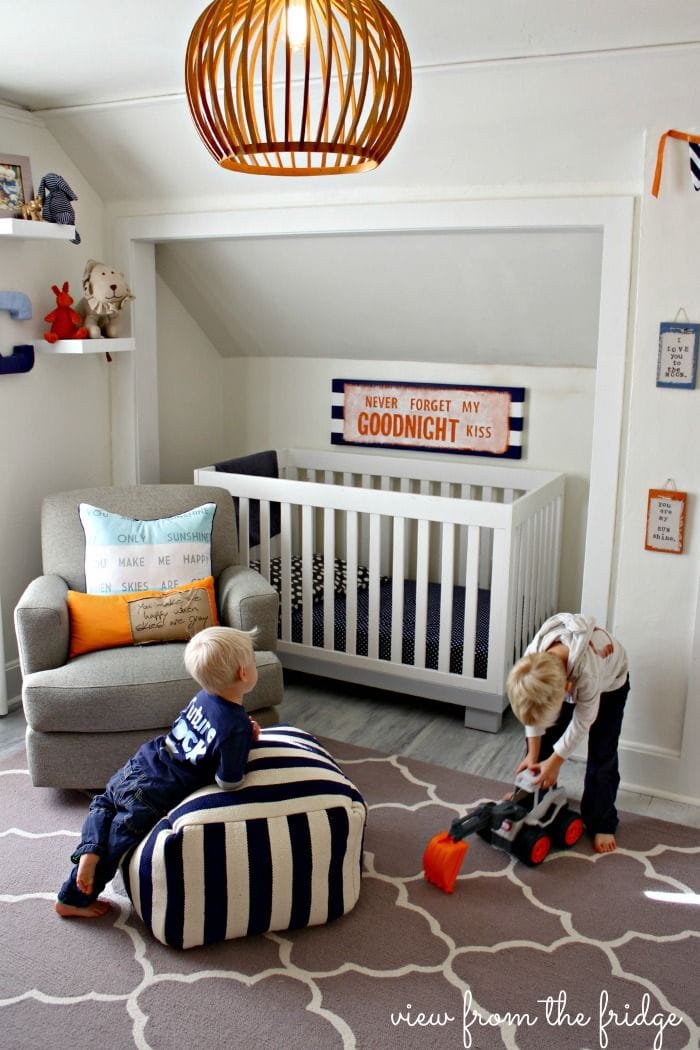 A roundup of lots of great boys rooms designs to help inspire your own boys room. See it on { lilluna.com }!