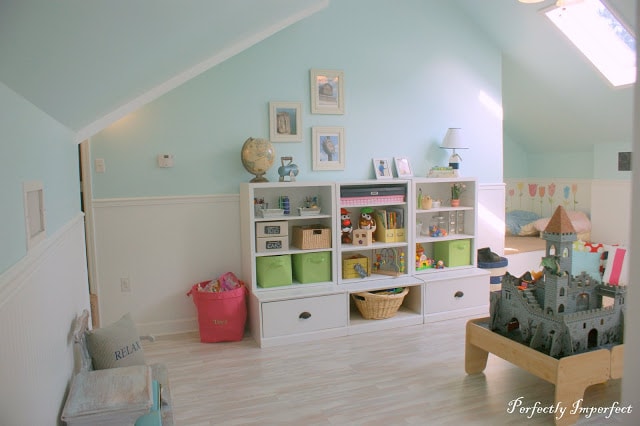 A roundup of amazing playroom ideas! Check it out on { lilluna.com } Lots of great and fun ideas!