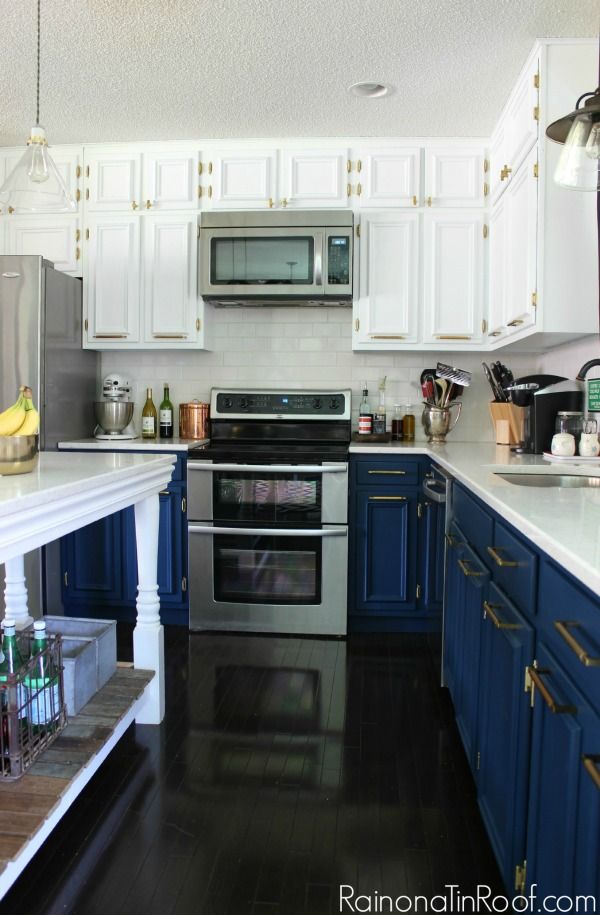 A roundup of beautiful kitchens to inspire your own kitchen design! Check it out on { lilluna.com }