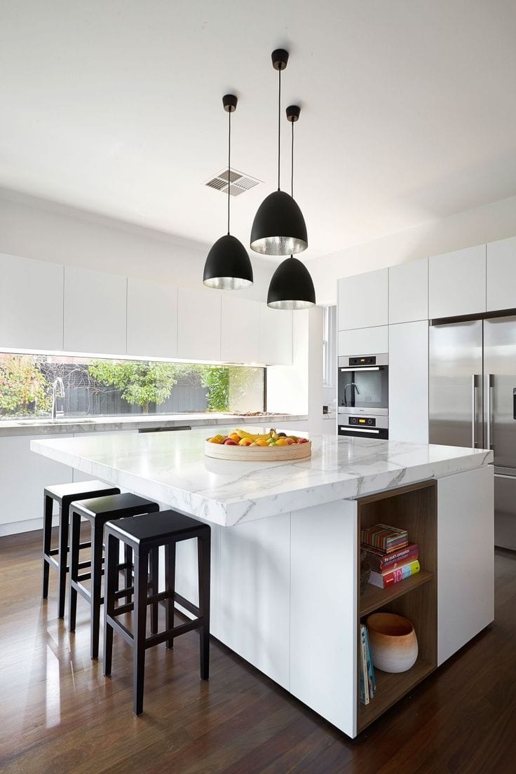 A roundup of beautiful kitchens to inspire your own kitchen design! Check it out on { lilluna.com }