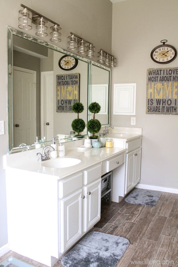 Master Bathroom Makeover on { lilluna.com } Great tips and ideas to help inspire your own creativity!!