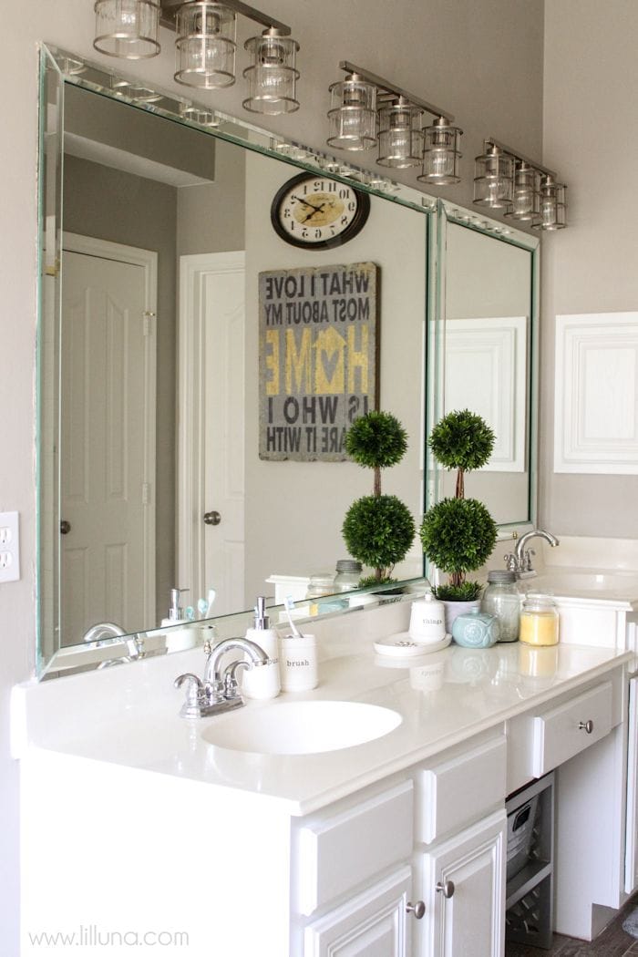 Master Bathroom Makeover on { lilluna.com } Great tips and ideas to help inspire your own creativity!!