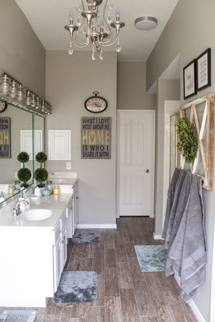 Master Bathroom Makeover on { lilluna.com } Great tips and ideas to help inspire your own creativity!!