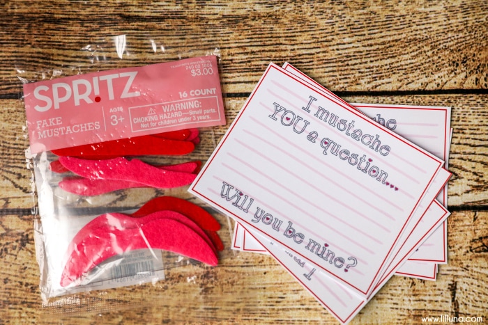 MUSTACHE & LIP PUTTY Valentines - free tags to go with these non-candy Valentines ideas that are cute, quick and cheap!