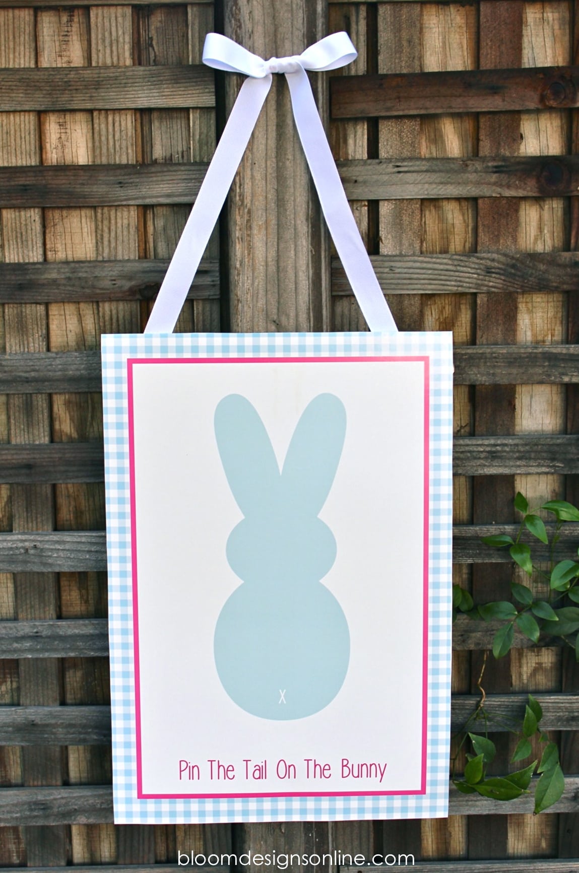 Super cute Pin The Tail On The Bunny game - free print on { lilluna.com } 