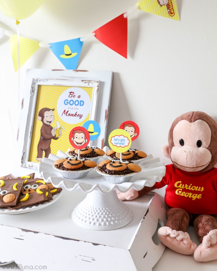 Homemade Monkey Bark, Monkey Pudding Pies, and FREE Curious George Party Printables to celebrate Curious George streaming exclusively on Hulu!! #ad