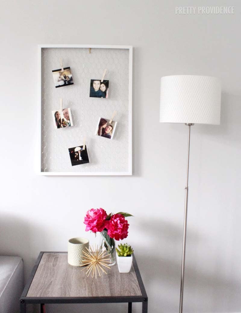 DIY Chicken Wire Photo Display!!  Perfect for any bedroom or to display Instagram photos!