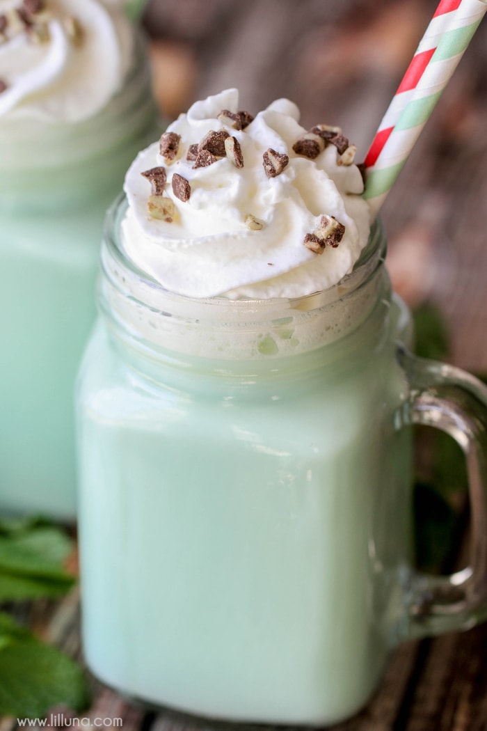 mint-white-hot-cocoa-3