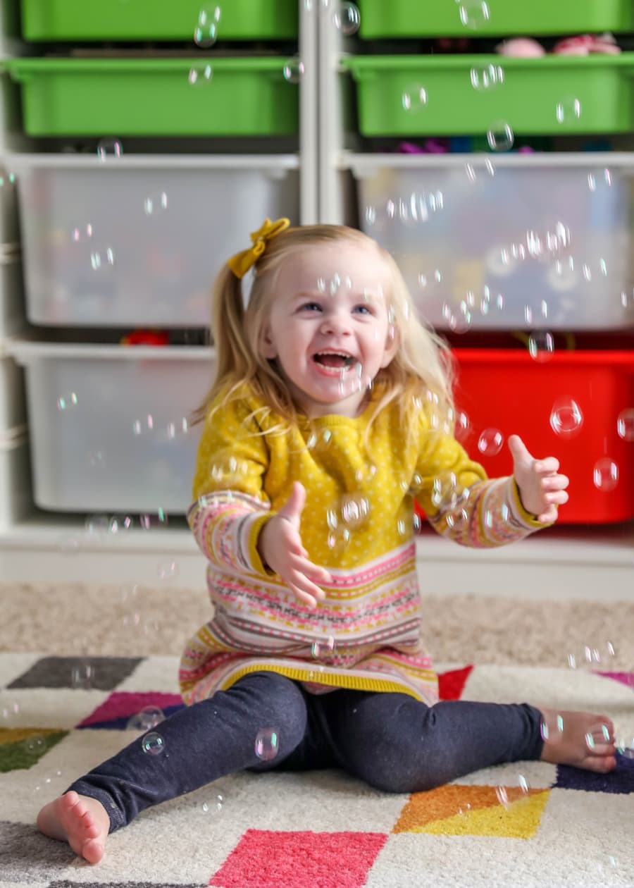 20 Indoor Activities for Little Ones - simple activities that are perfect for snowy or even hot days!