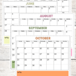 FREE 2018 Calendar - download, print and use to keep organized with monthly events, meal planning, cleaning and all tasks to do each day, week and month!